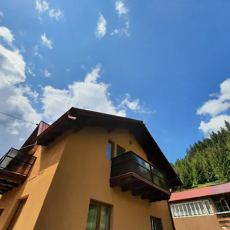 Casa Aurici Holiday home *